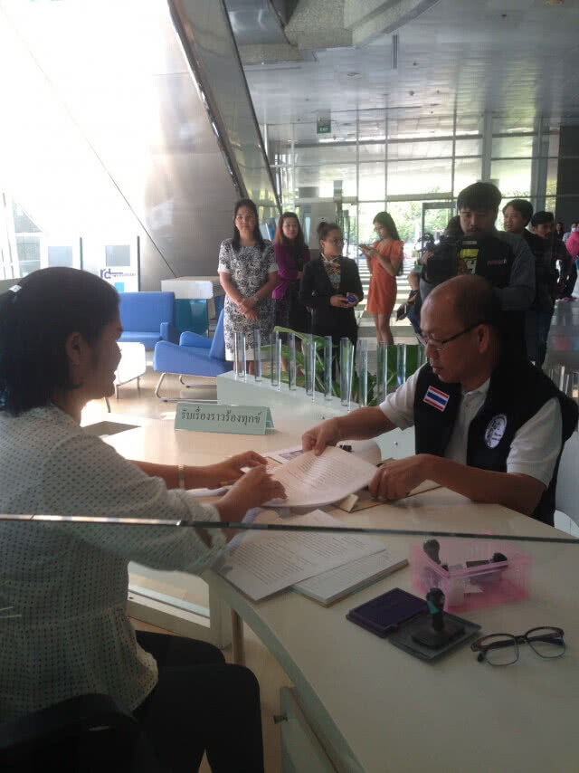 "อัจฉริยะ" เผย นายห้างไหทองคำขอเจรจา ขีดเส้นตายถึงเช้าพรุ่งนี้