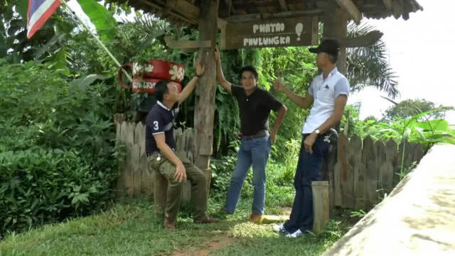 นักท่องเที่ยวแห่ชมทะเลหมอกภูลังกา