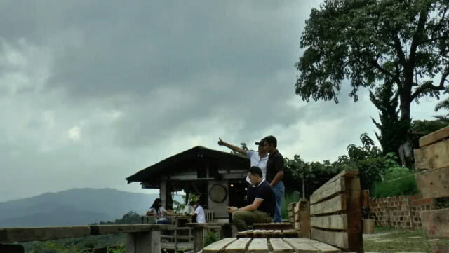 นักท่องเที่ยวแห่ชมทะเลหมอกภูลังกา