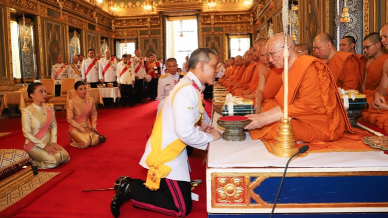ในหลวง เสด็จฯ ถวายผ้าพระกฐิน "วัดราชบพิธ-วัดพระเชตุพน" ในหลวง เสด็จฯ ถวายผ้าพระกฐิน "วัดราชบพิธ-วัดพระเชตุพน"