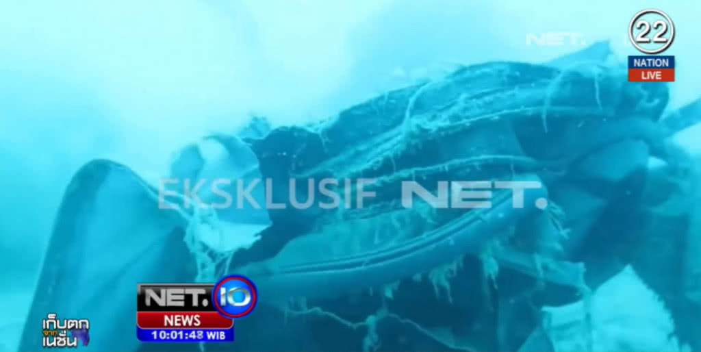 (คลิปข่าว) เผยภาพแรกซาก "ไลออน แอร์" จมก้นทะเล (คลิปข่าว) เผยภาพแรกซาก "ไลออน แอร์" จมก้นทะเล