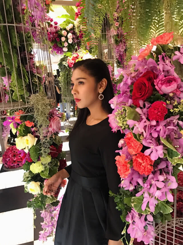 "กรุ่นกลิ่นหอมหวาน อาหารดอกไม้"