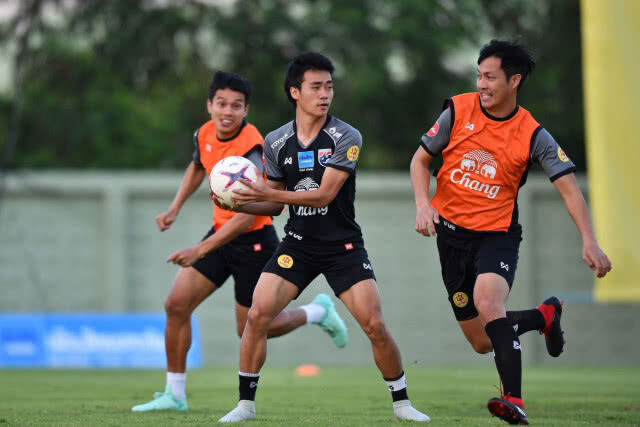 อานนท์ ไม่สนเรื่องตัดตัว ขอพุ่งสมาธิฝึกซ้อม