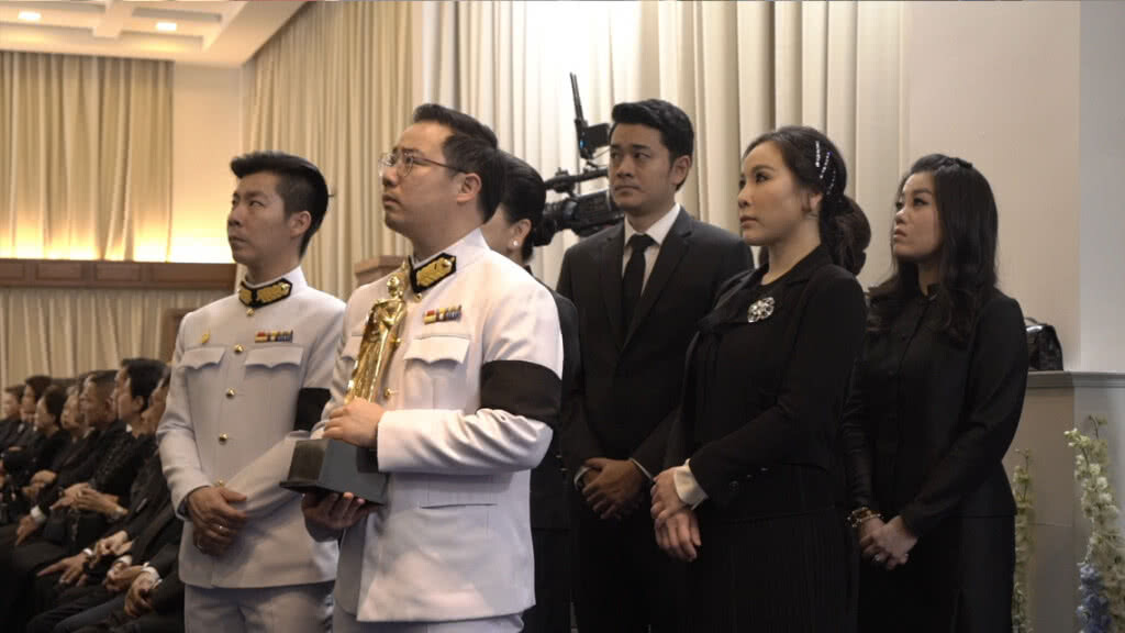 สวดอภิธรรมคืนแรก คนหลั่งไหลร่วมอาลัย "เจ้าสัววิชัย"