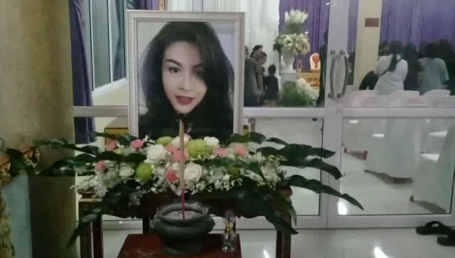 ญาติพี่น้องรับศพ "จุ๋ม นุสรา" ถึงวัดเพิ่มทาน