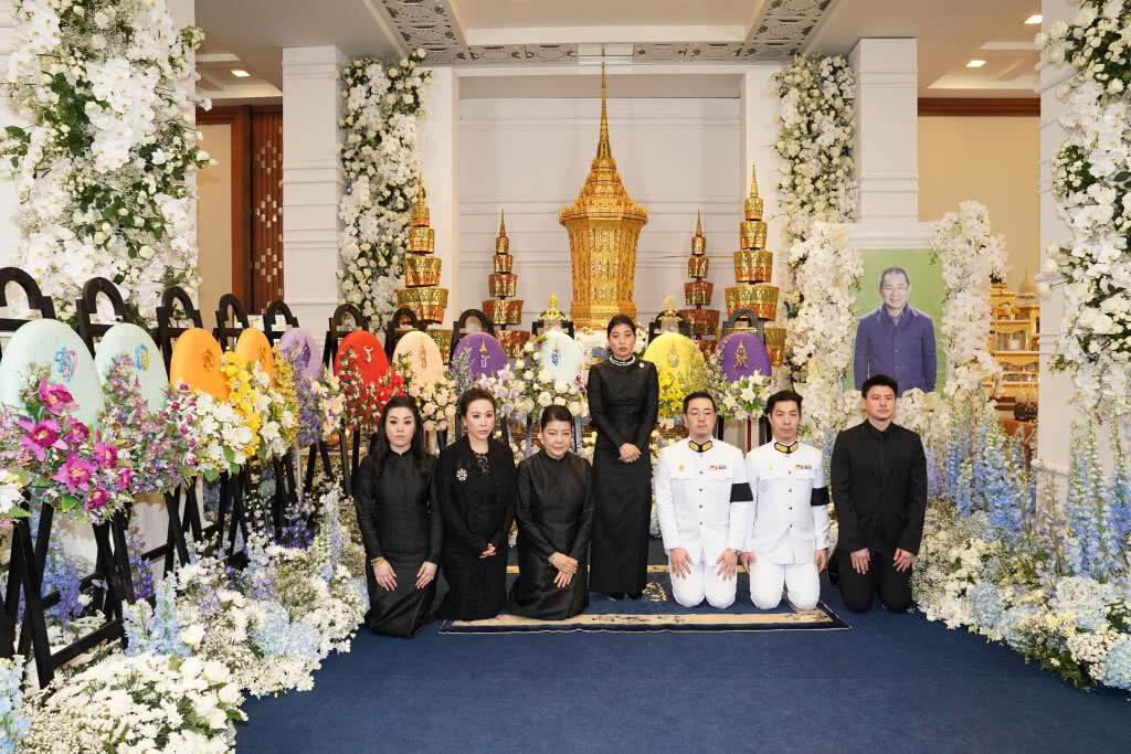 "พระองค์เจ้าสิริวัณณวรีนารีรัตน์" เสด็จเป็นองค์ประธานในพิธีสวดพระอภิธรรม "วิชัย ศรีวัฒนประภา" "พระองค์เจ้าสิริวัณณวรีนารีรัตน์" เสด็จเป็นองค์ประธานในพิธีสวดพระอภิธรรม "วิชัย ศรีวัฒนประภา"