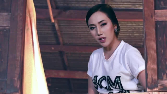 "ครางชื่ออ้ายแน" เปลี่ยน MV ใหม่ เน้นฮา...