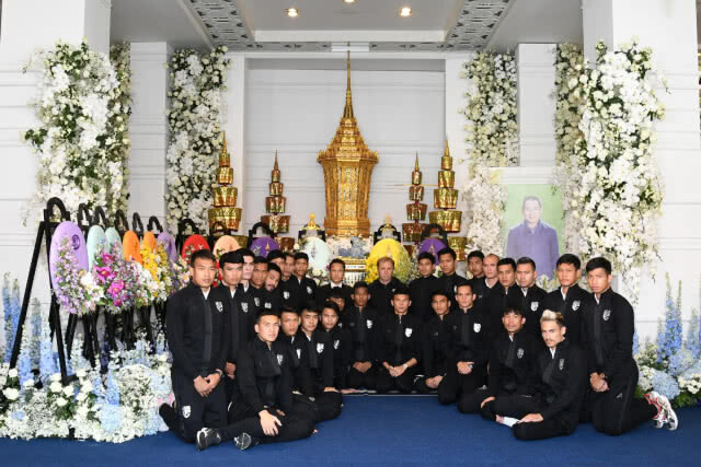 นายกฯ พร้อมภริยา ร่วมพิธีสวดพระอภิธรรม "เจ้าสัววิชัย"
