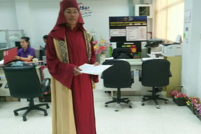 "อาจารย์ชา" ร้องดำรงธรรมกล่าวหาเสธ.พงษ์เพชร