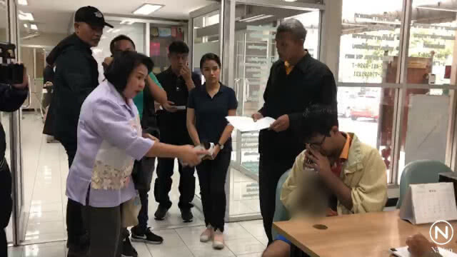 คุมตัว "เต้ย-ตุ้ย" ตุ๋นครู ฝากขัง