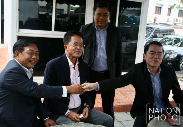 3 แคนดิเดตหัวหน้าปชป. ถก กกต.พรรค