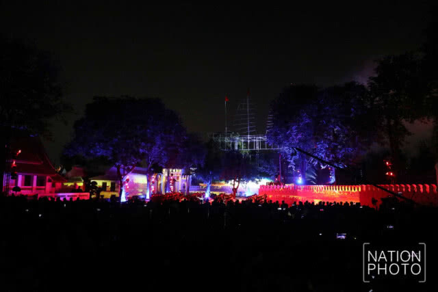 "บิ๊กตู่" ชมแสงสีเสียงสื่อผสม สมุททานุภาพกู้ชาติ 250 ปี พระเจ้าตากสินฯ