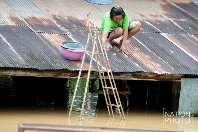 ทุกข์ที่มากับน้ำท่วม ชุมพรระทม