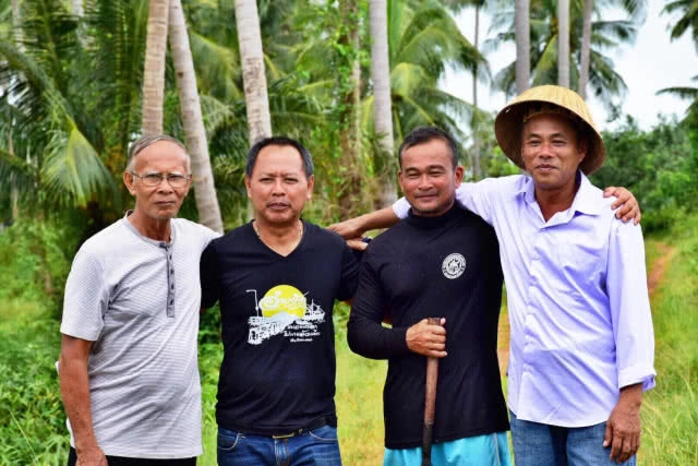 Chic-in : สัมผัสกิจกรรม วิถีมะพร้าว บ้านอ่าวใหญ่ จ.ตราด