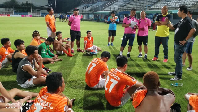 ( คลิปข่าว)  "กัปตันโจ๊ก" ....ถึงเวลาเดินหน้ากับชีวิต