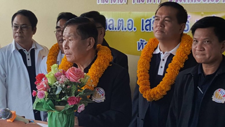 "เสรีพิสุทธ์" ลั่น พร้อมเป็นนายกฯ รวมชาติเป็นหนึ่งเดียว