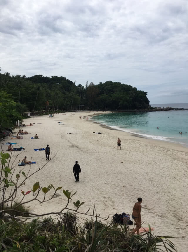 ชุดพยัคฆ์ไพรจับด่านเถื่อนเก็บค่าผ่านทางหาดฟรีดอม ภูเก็ต