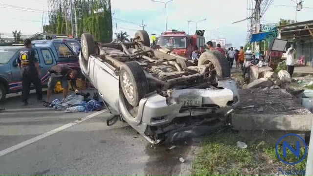 กระบะซิ่งเสียหลักชนตอหม้อเสาไฟฟ้าข้างทาง ดับ1 สาหัส 1