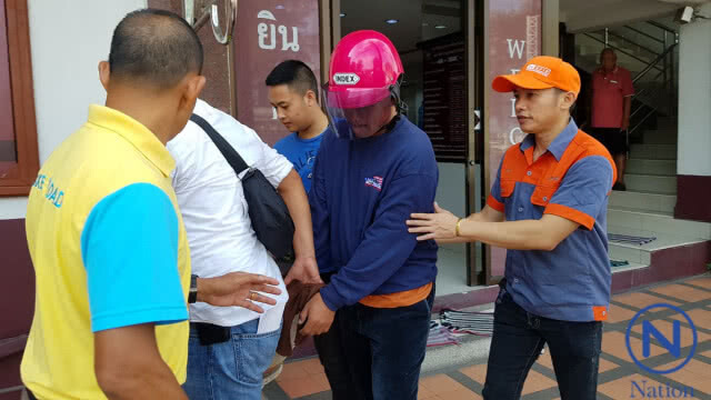 รวบหนุ่มปาหินใส่รถ 3 คันรวดย่านพระประแดง อ้างถูกตัดหน้า