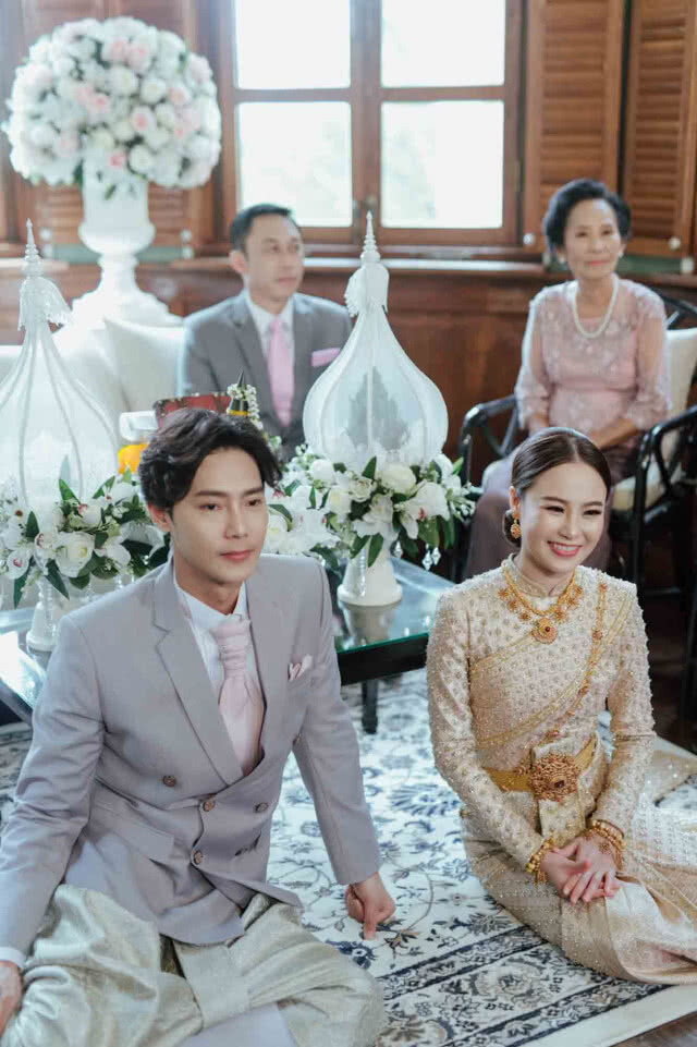 "ต๊ะ วริษฐ์" ยกขันหมากหมั้น "แอน วริษฐา"