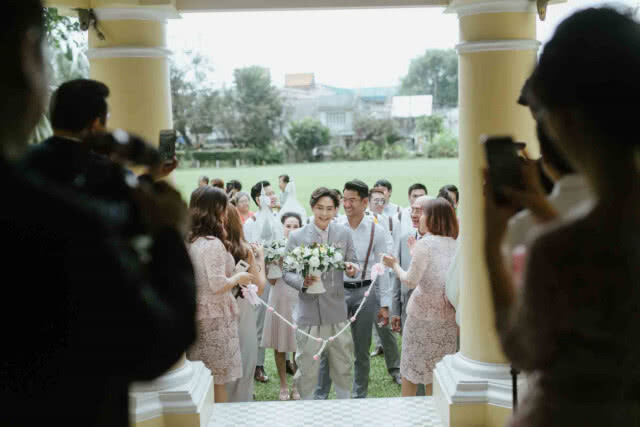 "ต๊ะ วริษฐ์" ยกขันหมากหมั้น "แอน วริษฐา"