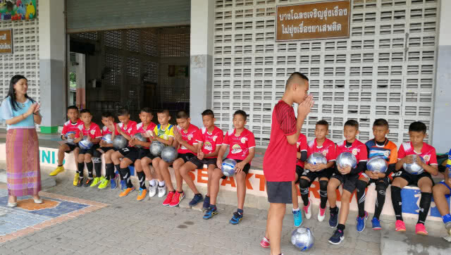 ( คลิปข่าว) พลังคนไทย ...เพื่อโรงเรียนวัดบางโฉลงใน