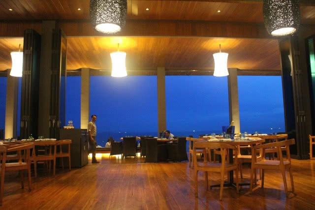 BBQ Seafood Buffet กินอิ่มแบบหรูหราได้ไม่เกินงบ @ห้องอาหาร  RADIUS Restaurant