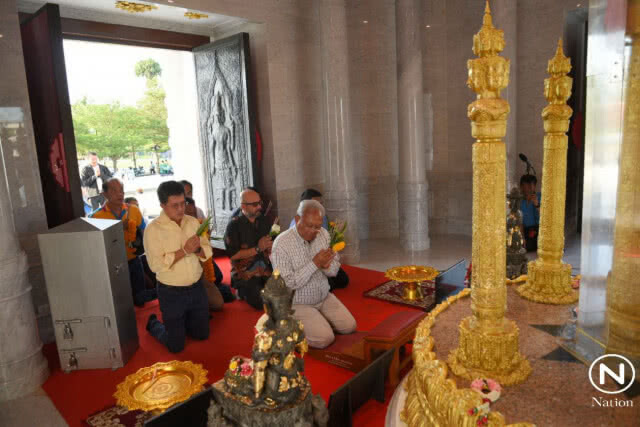 "สุเทพ" เดินคารวะนครศรีธรรมราช "จิมมี่ ชวาลา" รอรับให้กำลังใจ
