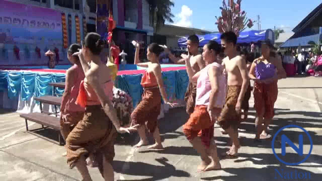 สุดอลังการ!! นร.เปิดตำนานนางนพมาศ จำลองเหตุการณ์สมัยสุโขทัย