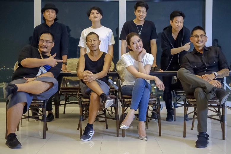 เอ็มวี "เจ็บน้อยที่สุด" สุดพีค "แอฟ" สื่อจนคนดูอิน