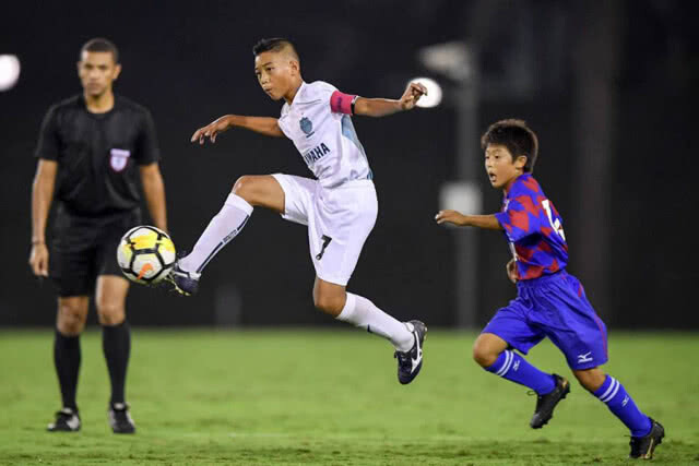 ประตูสู่การเป็นนักเตะอาชีพ! ปราสาทสายฟ้า เปิดคัดเยาวชน U-10, U-11, U-12 เข้าอะคาเดมี่