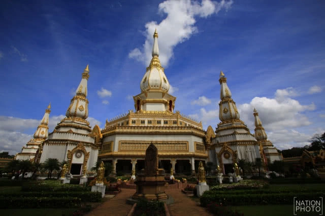 ศุกร์(สุข)ละวัด : พระมหาเจดีย์ชัยมงคล