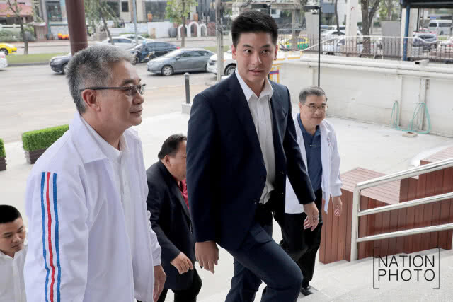 อดีตส.ส.เพื่อไทย-ลูกบุญทรง แห่ซบพลังประชารัฐ
