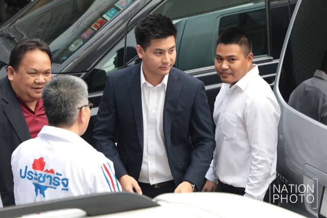 อดีตส.ส.เพื่อไทย-ลูกบุญทรง แห่ซบพลังประชารัฐ