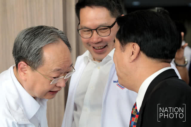 อดีตส.ส.เพื่อไทย-ลูกบุญทรง แห่ซบพลังประชารัฐ