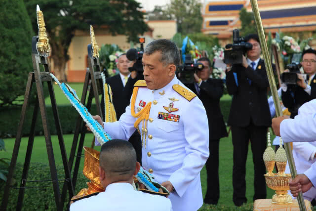 ในหลวง ร.10 ทรงบำเพ็ญพระราชกุศล เนื่องในวันคล้ายวันสวรรคต ร.6