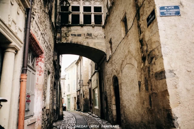 ชมเมืองเก่า "Viviers" พร้อมคลอเคลียมรดกโลก