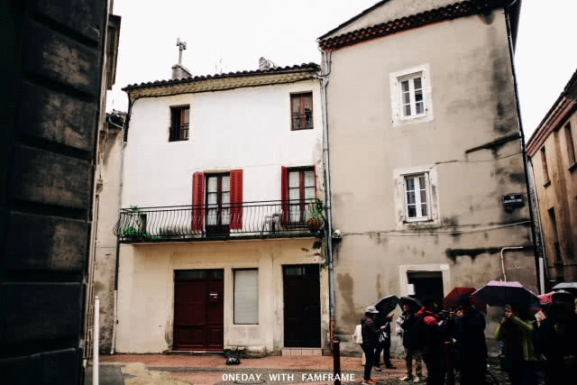 ชมเมืองเก่า "Viviers" พร้อมคลอเคลียมรดกโลก