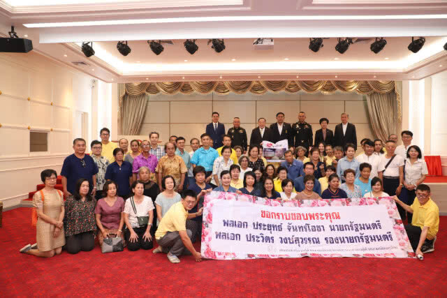 ผู้ค้าตลาดนัดจตุจักร ขอบคุณรัฐบาลช่วยแก้ปัญหาแผงค้า