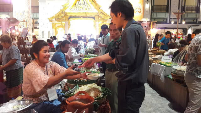 รีวิว ช้อป ชิม แช๊ะ ที่ห้างเปิดใหม่ #Iconsiam