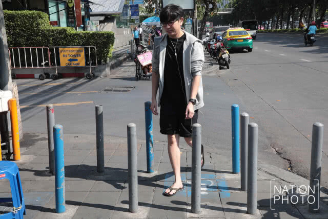 กทม.ติดป้ายฝ่าฝืนจับปรับมอเตอร์ไซค์