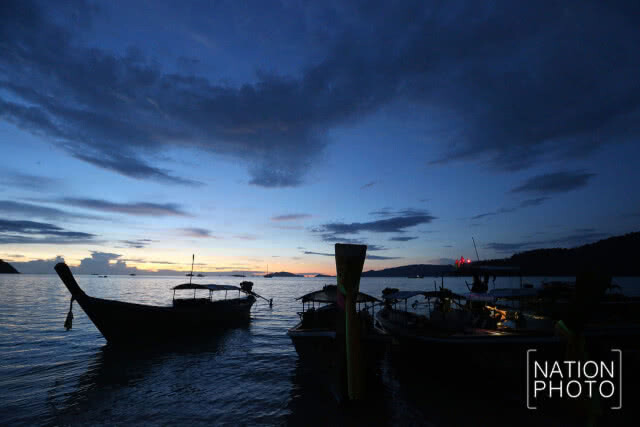 หลีเป๊ะราตรี สีสันอันดามันหมู่เกาะทะเลใต้