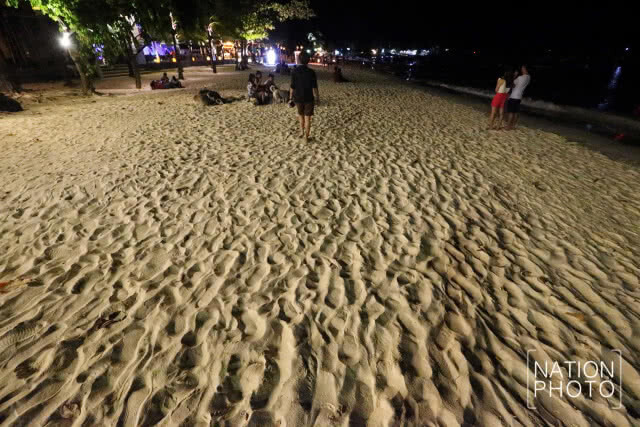 หลีเป๊ะราตรี สีสันอันดามันหมู่เกาะทะเลใต้