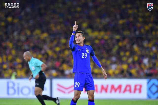 "สรรวัชญ์" อ้อนแฟนบอลไทย เข้ามาเชียร์ในสนามให้กระหึ่ม เพื่อคว่ำ "มาเลเซีย"