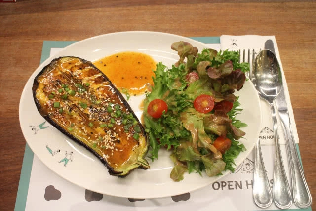 พาไปดูหนังในโรงภาพยนตร์ "ระดับ 6 ดาว" ทานอาหาร "Vegan"เยี่ยมที่ Central Embassy