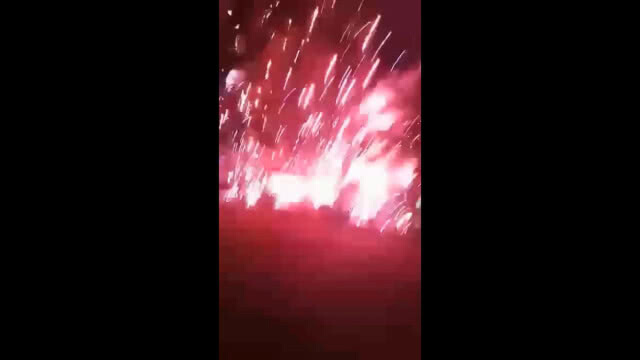 ด่วน!! เกิดเหตุพลุระเบิดงานเสาหลักเมืองสุรินทร์ สาหัส 1