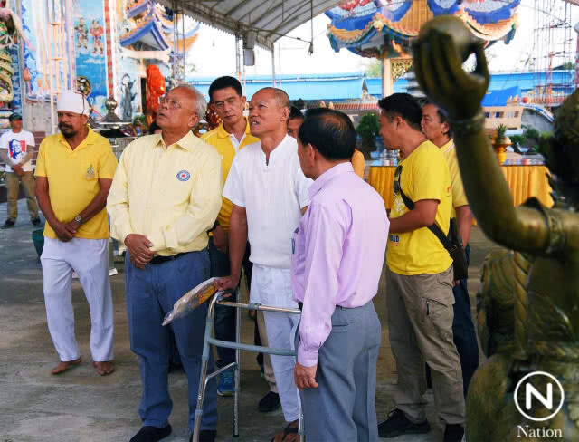 "ลุงกำนัน" ควง "อดีตหลวงปู่พุทธอิสระ" ร่วมอัญเชิญองค์พระมหาพุทธพิมพ์  " ปกเกล้า ปกแผ่นดิน"