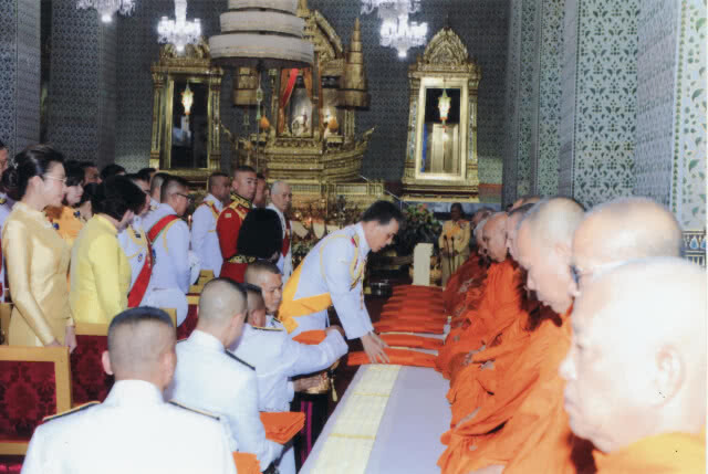 ในหลวง ร.10 ทรงบำเพ็ญพระราชกุศลทักษิณานุปทาน วันคล้ายวันเฉลิมพระชนมพรรษา ในหลวง ร.9