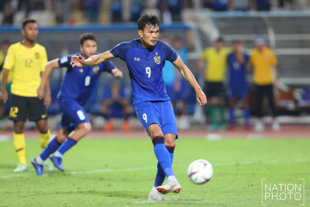 ช็อกทั้งประเทศ! "อดิศักดิ์" พลาดลูกโทษท้ายเกม ช้างศึกชวดเข้าชิง เอเอฟเอฟฯ