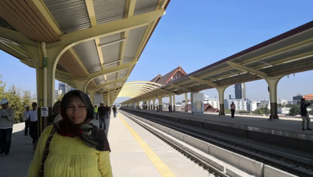 รถไฟทางคู่ใกล้เสร็จ ขอนแก่นเปิดใช้แล้ว ทางยกระดับข้ามชุมชน
